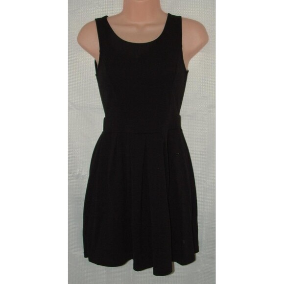Jayvee Dresses & Skirts - Black Sz Jr Small Sleeveless Open Back Fit & Flare Mini Dress JAYVEE
